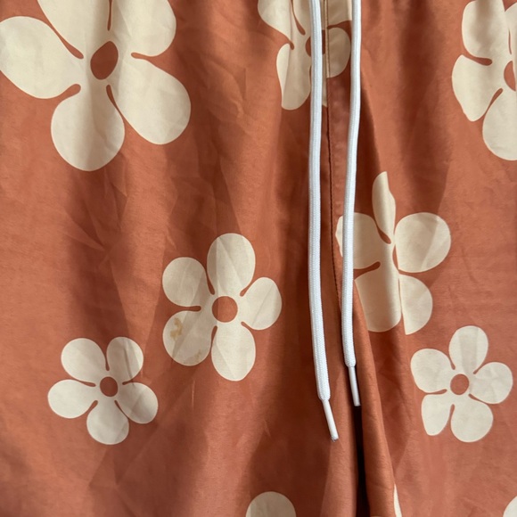 EUC - PacSun Bahama Floral 17" Swim Trunks SOLD OUT online * Smoke Free Home* - Picture 4 of 7